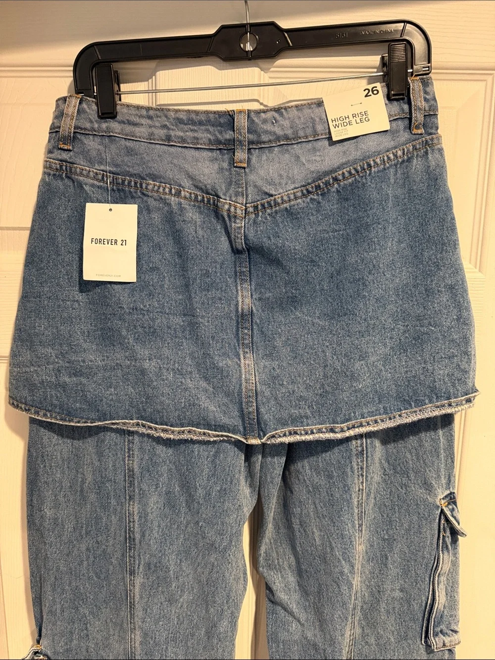 Wide-Leg Cargo Jeans